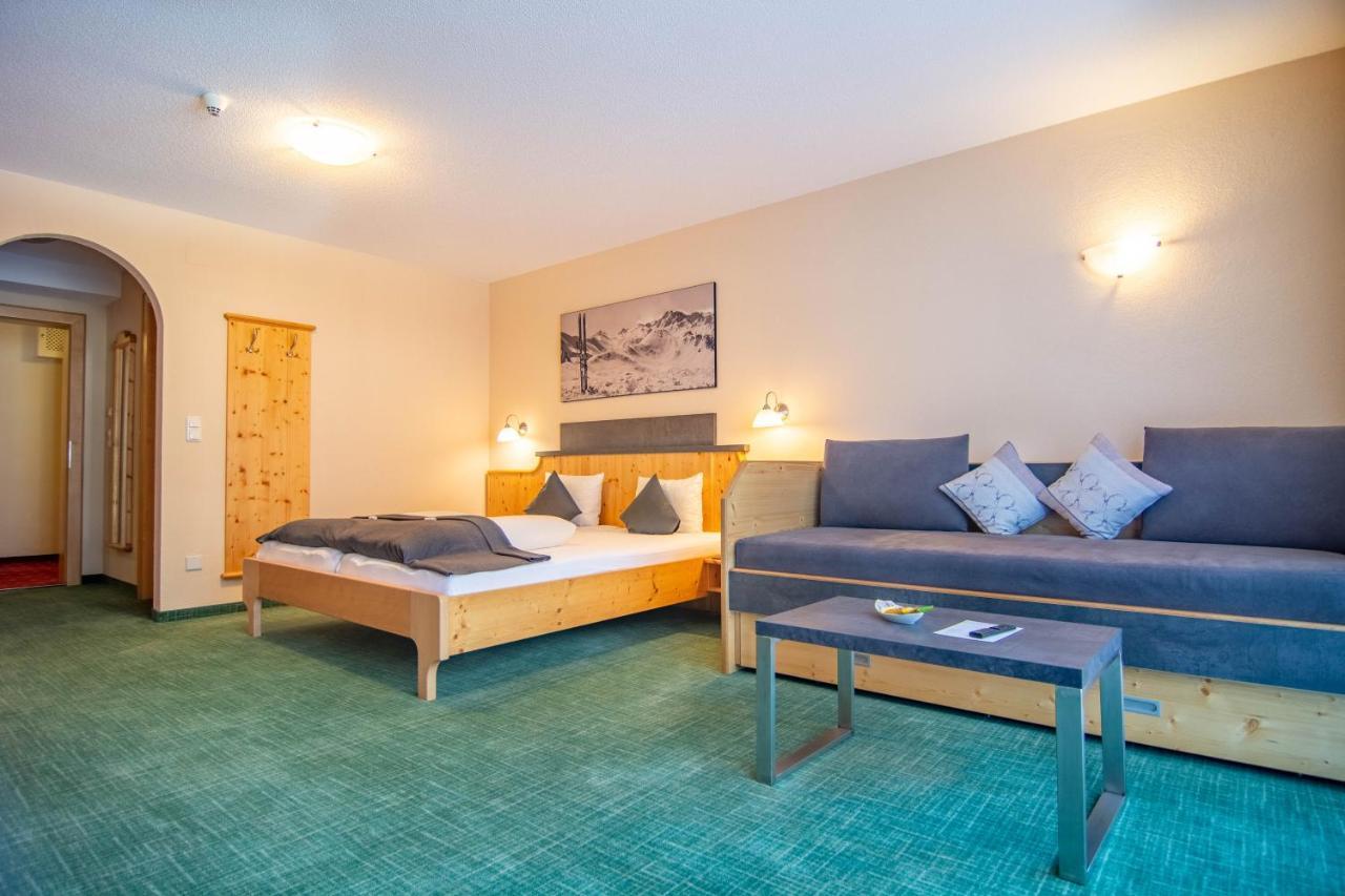 Hotel Garni Alpenhof Ischgl Exterior photo