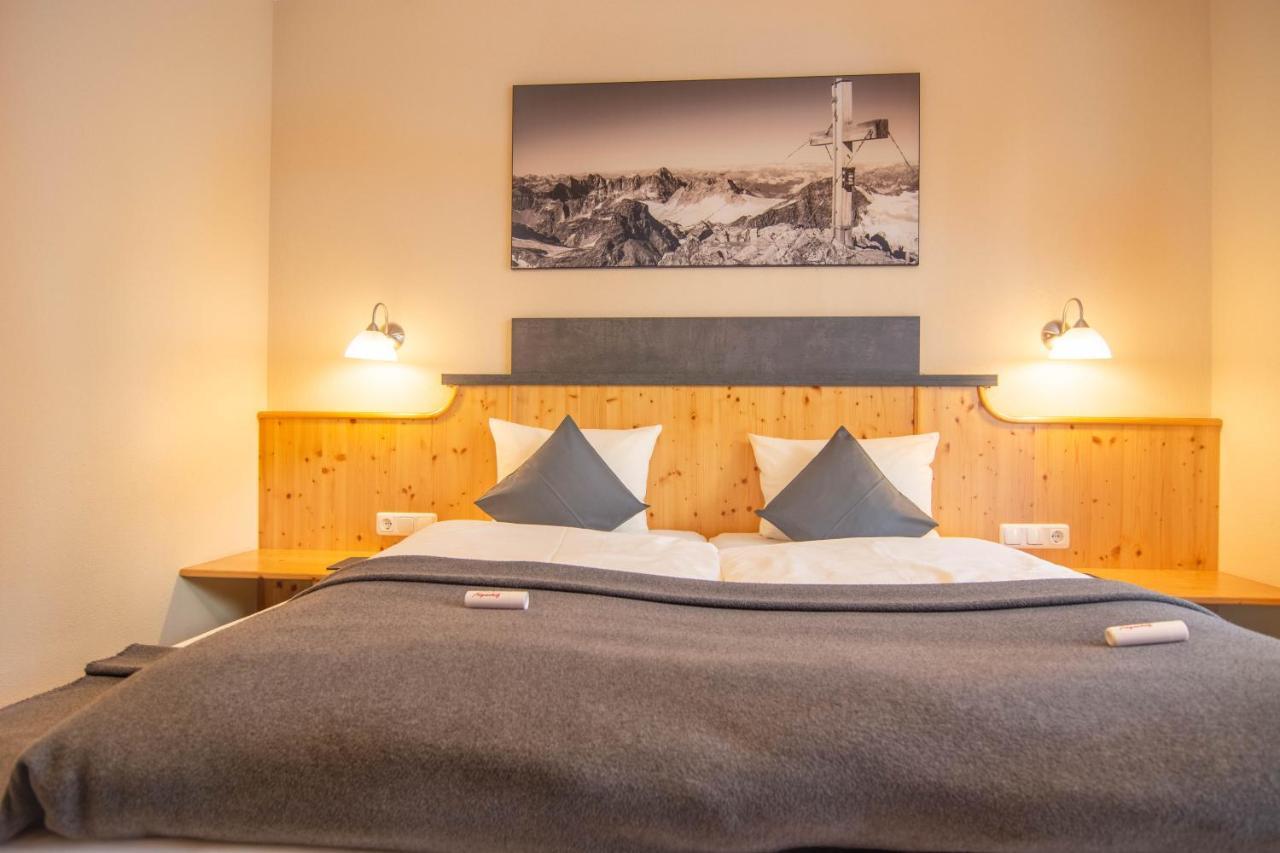 Hotel Garni Alpenhof Ischgl Exterior photo